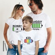Комплект семейни тениски MOMMY, DADDY, KID BATTERY МОДЕЛ:2159